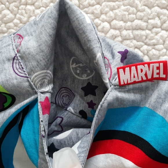 Marvel XS Mini Heros Graphic Grey Scrub Top - Picture 13 of 16